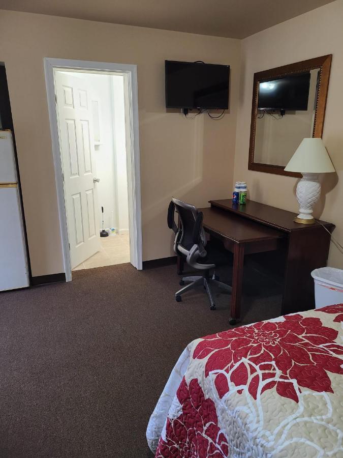 Clarysville Motel Frostburg Экстерьер фото