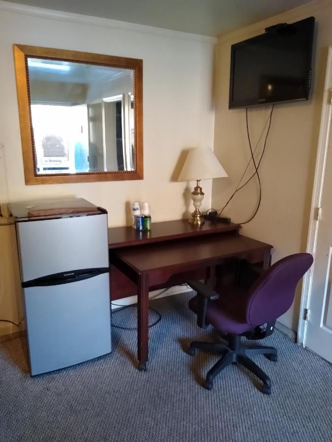 Clarysville Motel Frostburg Экстерьер фото
